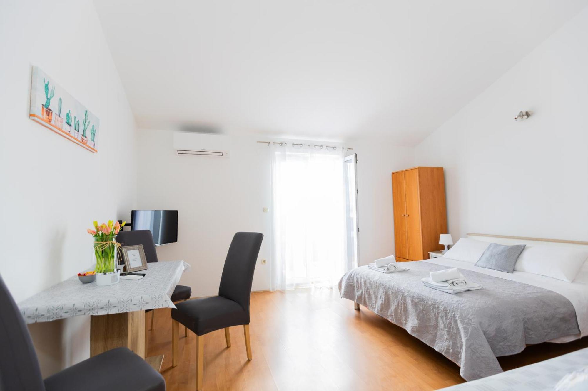 Apartments Rudi Lokva Rogoznica Eksteriør bilde