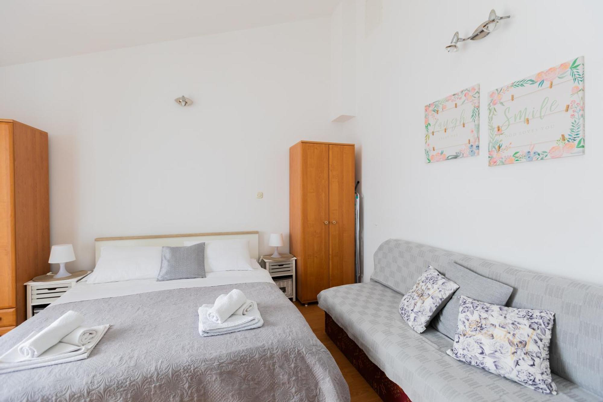Apartments Rudi Lokva Rogoznica Eksteriør bilde