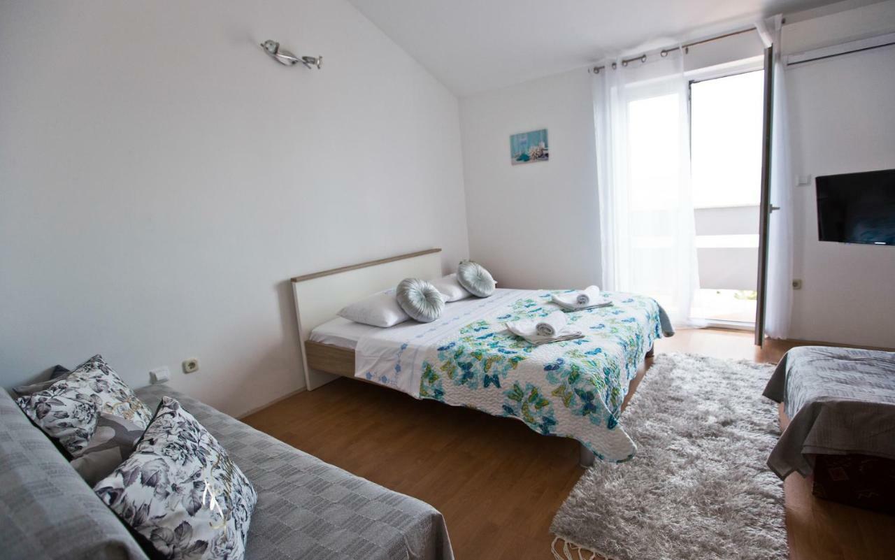 Apartments Rudi Lokva Rogoznica Eksteriør bilde